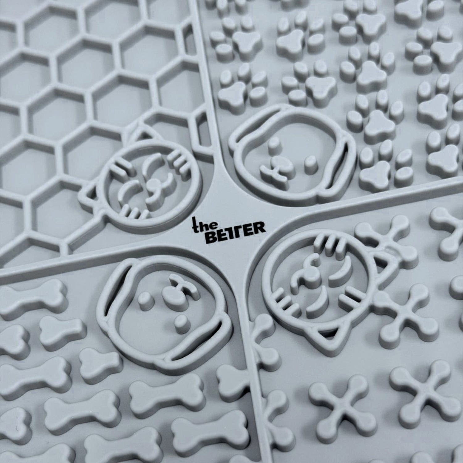 The Better 4 Grid Slow Feeding Mat