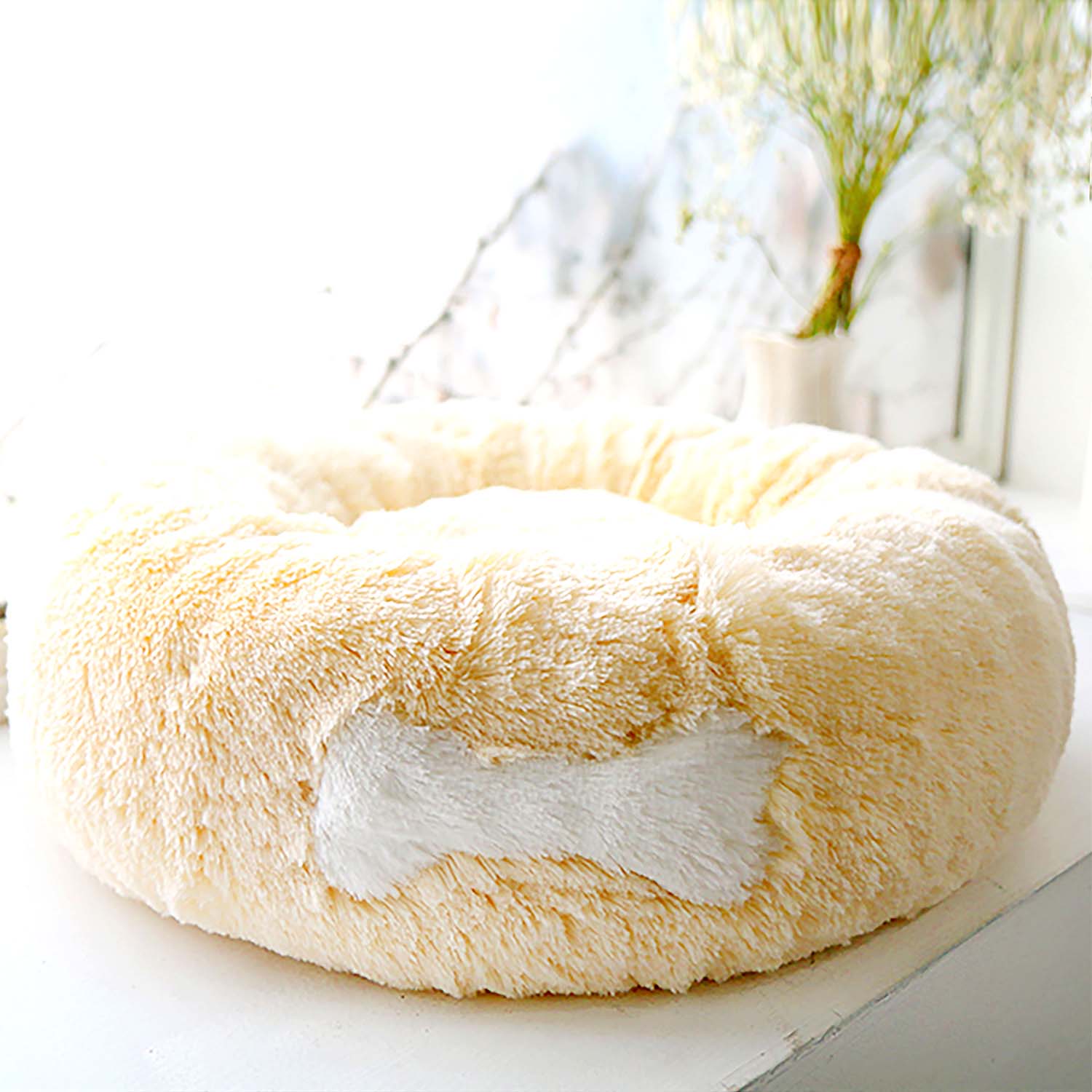 Anee Affetto Luxury Ivory Donut Bed